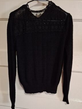 Black Lace-Yoke Crewneck Sweater - Women's (Mis107)